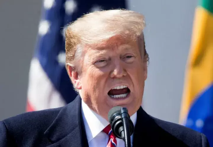 Donald Trump, en su discurso junto a su homólogo brasileño, Jair Bolsonaro (no aparece), tras la reunión mantenida entre ambos mandatarios en la Casa Blanca, este martes en Washington (Estados Unidos). Foto: EFE.
