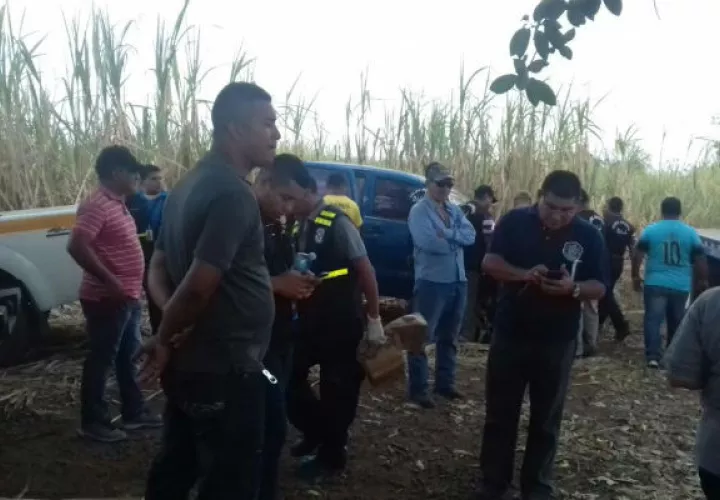Diligencia de allanamiento al auto. Foto: José Vásquez 