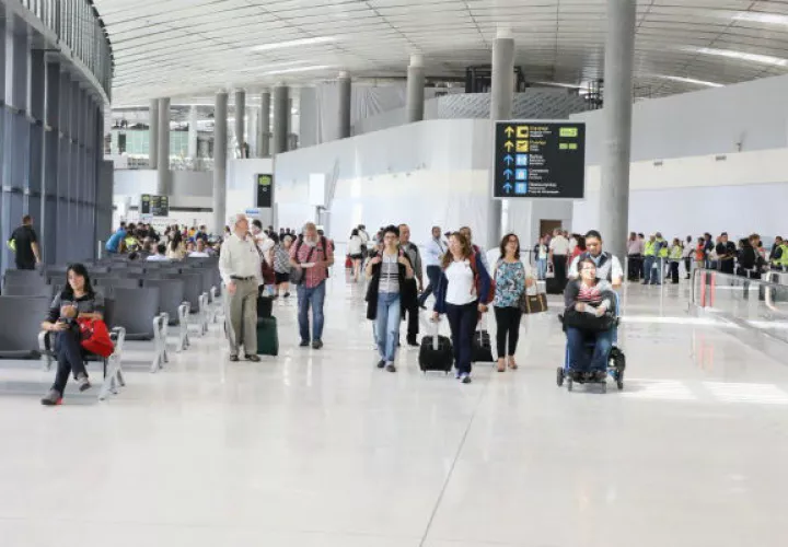 La tarjeta será de una entrada a territorio nacional por un término de 30 días calendario