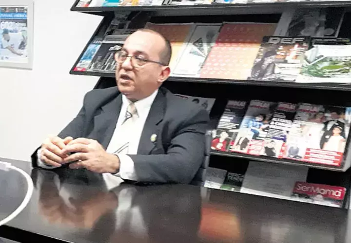 El rector de la Universidad de Panamá, Eduardo Flores, visitó Epasa.