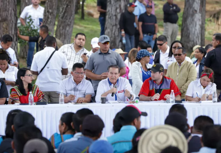 Se reiteró el compromiso de fortalecer el sistema educativo.