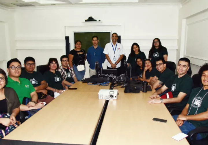  EuroBusiness llevó a la Zona Libre una misión de 32 estudiantes de la Escuela de Negocios ZEGEL-IPAE de Lima, Perú.