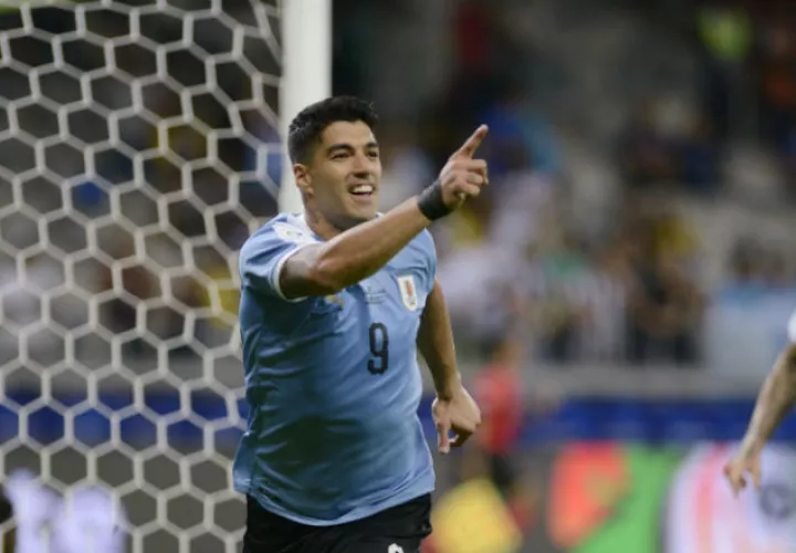 Luis Suárez fue una pesadilla para Ecuador. Foto AP