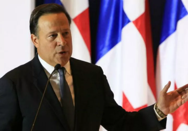 El gobierno de Juan Carlos Varela habría efectuado pinchazos telefónicos ilegales., según Juan Carlos Navarro.