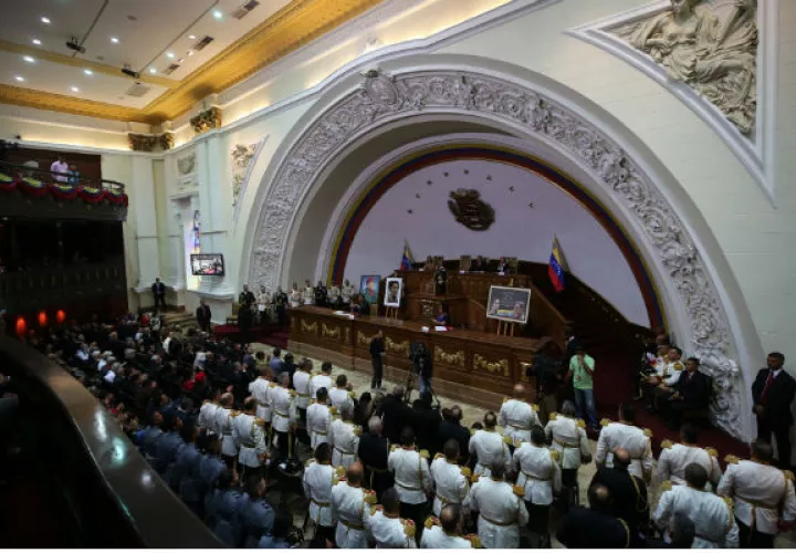  Un foro integrado solo por chavistas y no reconocido por numerosos países, estuvo presidida por el jerarca militar Remigio Ceballos, quien reiteró todas las denuncias del discurso gubernamental.