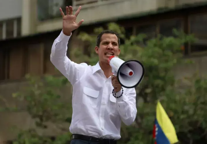 El opositor lideró una concentración que congregó a miles de personas en el oeste de Caracas, considerado un bastión del chavismo.