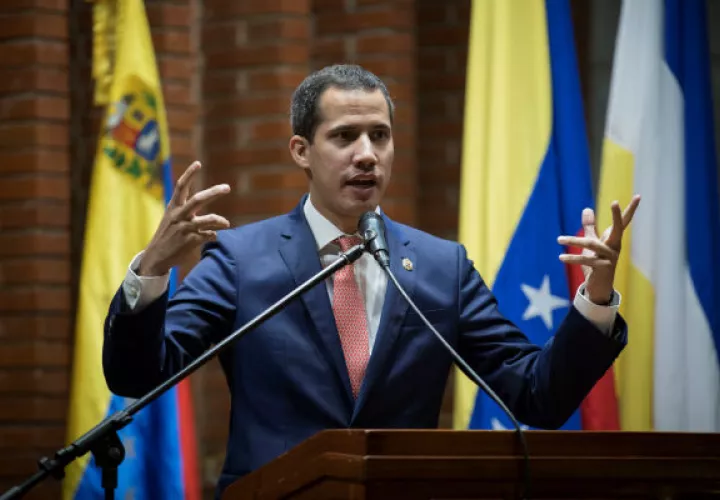 El dirigente opositor, que compartió el texto en Twitter, dijo que está "ejerciendo con responsabilidad todas las opciones" para "lograr el cambio urgente" que necesita Venezuela.