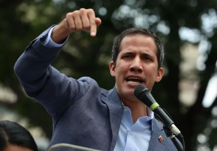 Frank Mora, director del Instituto de Latinoamérica y el Caribe de la Universidad Internacional de Florida (FIU), advirtió por su parte que el "desgaste" puede causar divisiones no solo entre la oposición venezolana, sino entre las más cincuenta naciones.