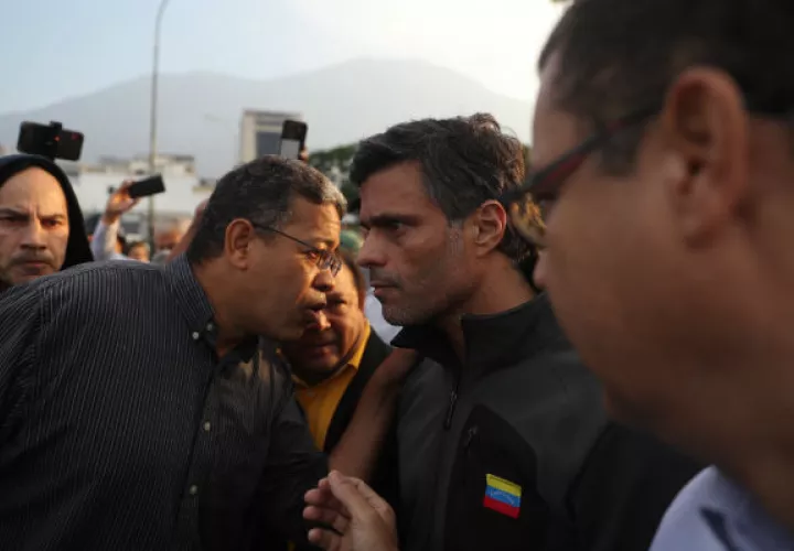 López y Tintori se encuentran en la residencia del embajador español como huéspedes.