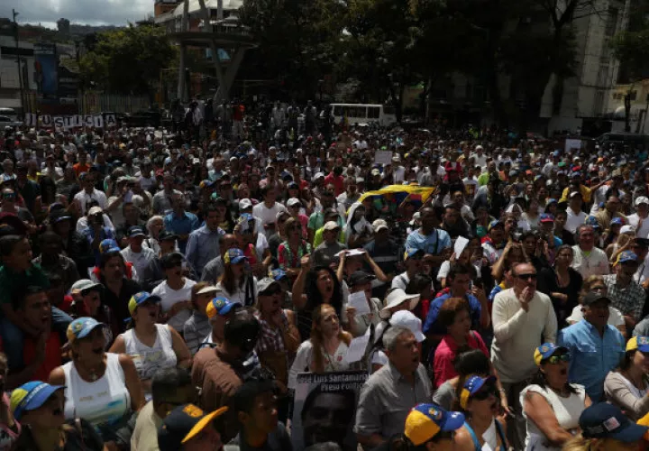 Las afirmaciones de Guaidó tienen lugar simultáneamente al exhorto que hicieron a Maduro varios países europeos para que se anuncien comicios en los próximos ocho días.