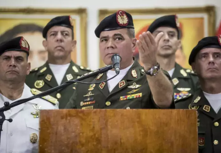 Padrino señaló que "nadie en el mundo" debe temer por la presencia de estas aeronaves en Caracas, porque Venezuela y Rusia son "constructores de la paz y no de la guerra".