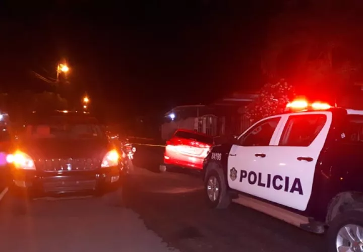 Cabe señalar que la vía hacia Mariato está en pésimas condiciones, lo que también pudo haber sido una de las posible consecuencias de este accidente. Foto/Melquiades Vásquez