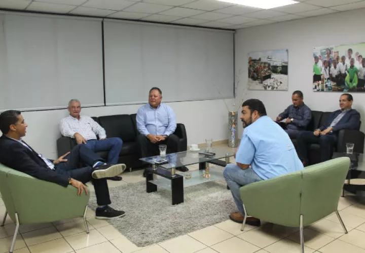Se reunieron para dialogar sobre el tema.