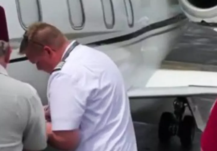 Avión ambulancia vino a buscar al menor a Panamá. Foto de cortesía