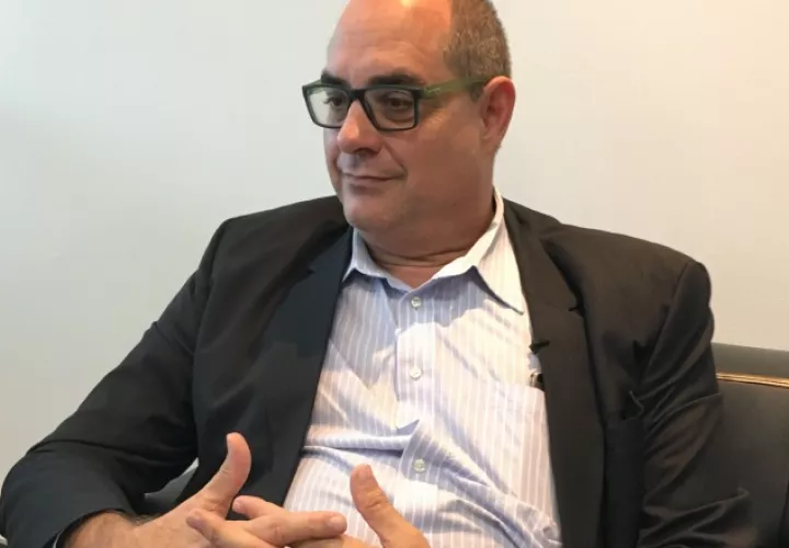 'Estamos en medio de una oportunidad para transformar la educación', advierte Víctor Sánchez Urrutia. Foto de Juan Carlos Lamboglia