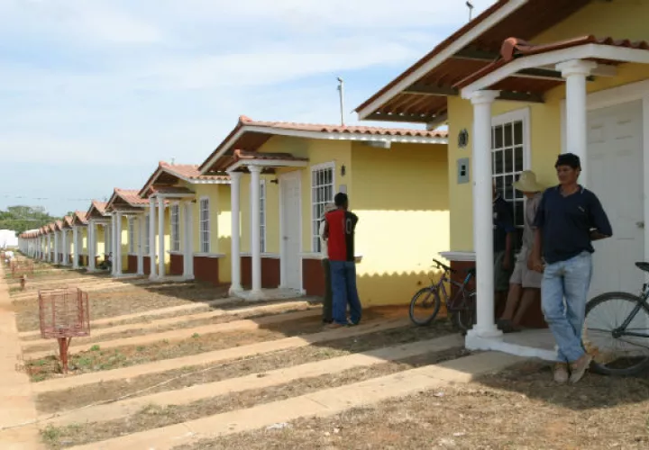 Amplían el beneficio del Fondo Solidario de Vivienda (FSV) para propiedades de hasta $60,000 en las cabeceras de provincia de todo el país.