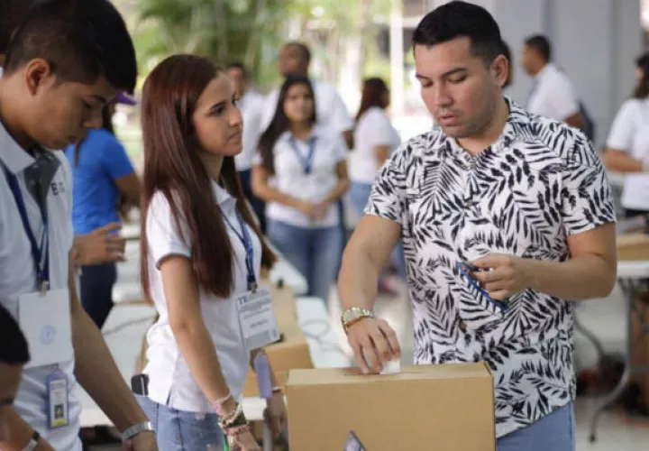 En el centro de convenciones Atlapa se ha dado la mayor concentración  de votantes.