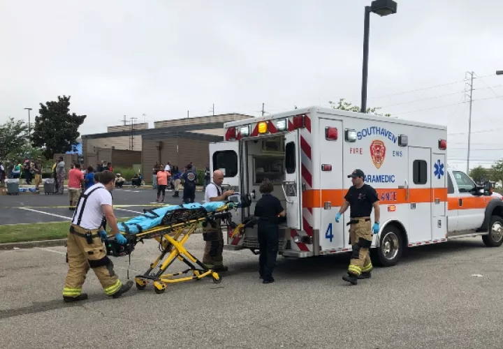 El sospechoso fue llevado a un hospital de Memphis. No fue posible saber su estado de salud por el momento. FOTO/AP