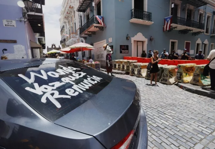 Según la Constitución de Puerto Rico, Estado Libre Asociado a EE.UU., el siguiente en mando del gobernador es el secretario de Estado, seguido del secretario de Justicia. FOTO/EFE