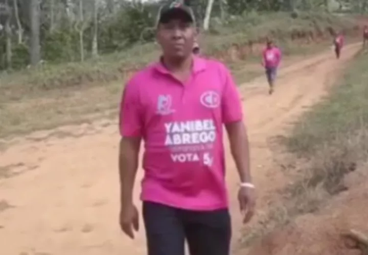 Personal identificado con miembros de la campaña de Yanibel Ábrego.