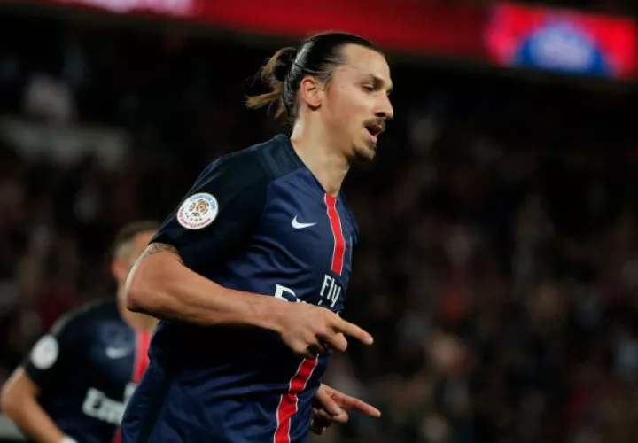 Zlatan Ibrahimovic con la casaca del PSG Foto AP