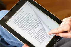 Libros electrónicos y de papel van de la mano en el mercado de la literatura 